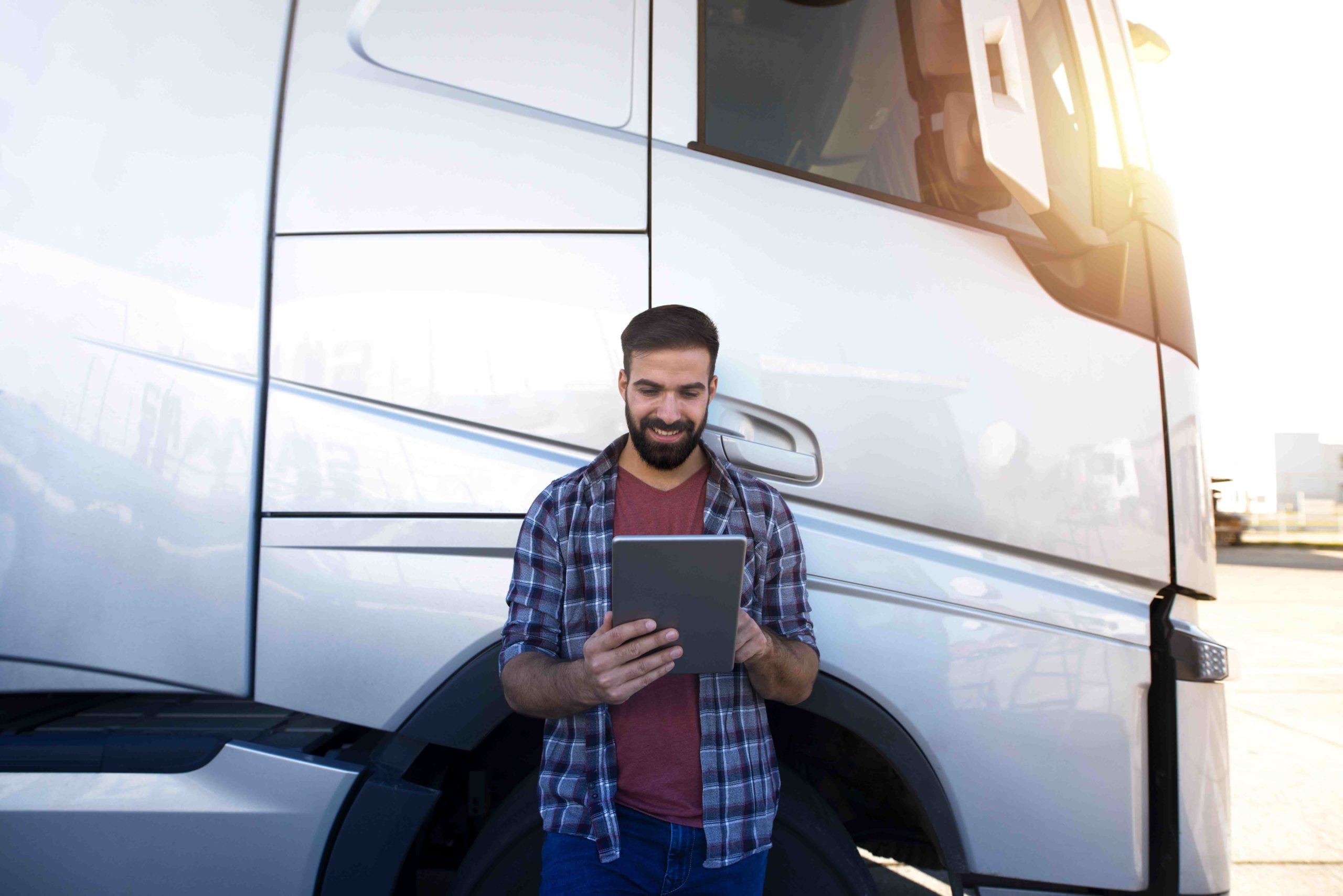 Truck-driver-mobile-realtime-communication